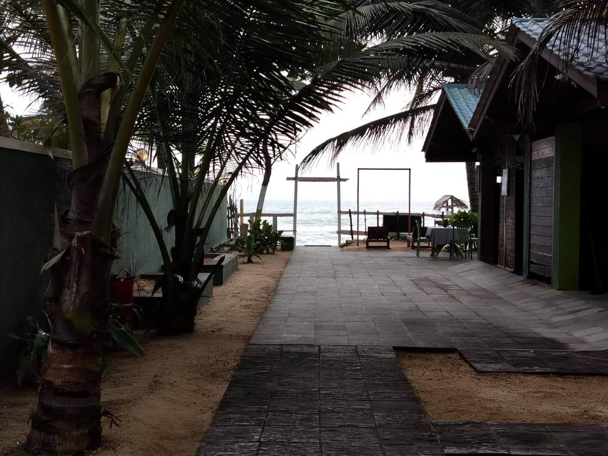 Little Beach Induruwa Exterior foto